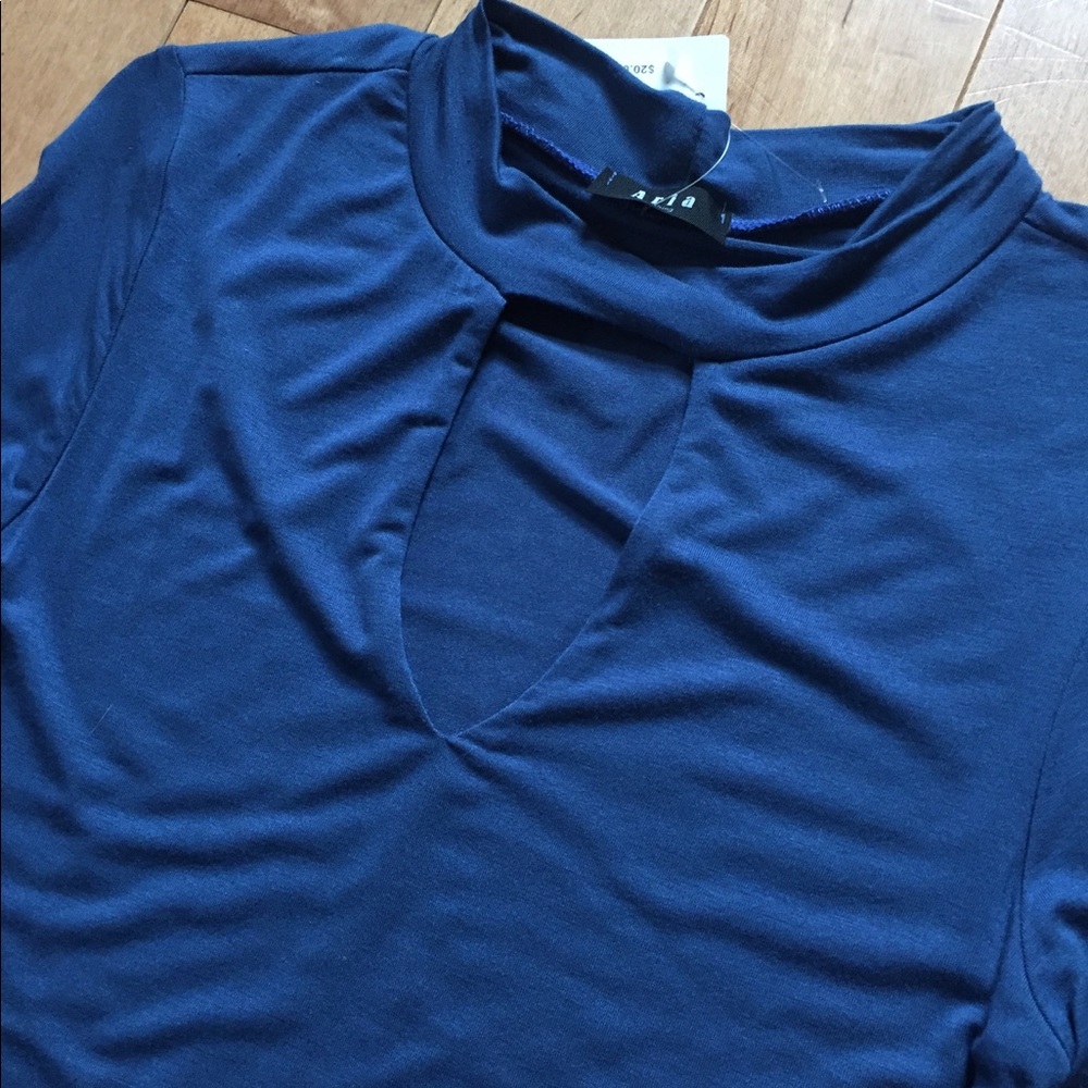 Keyhole Tunic Top In Steel Blue - Picture 3 of 5